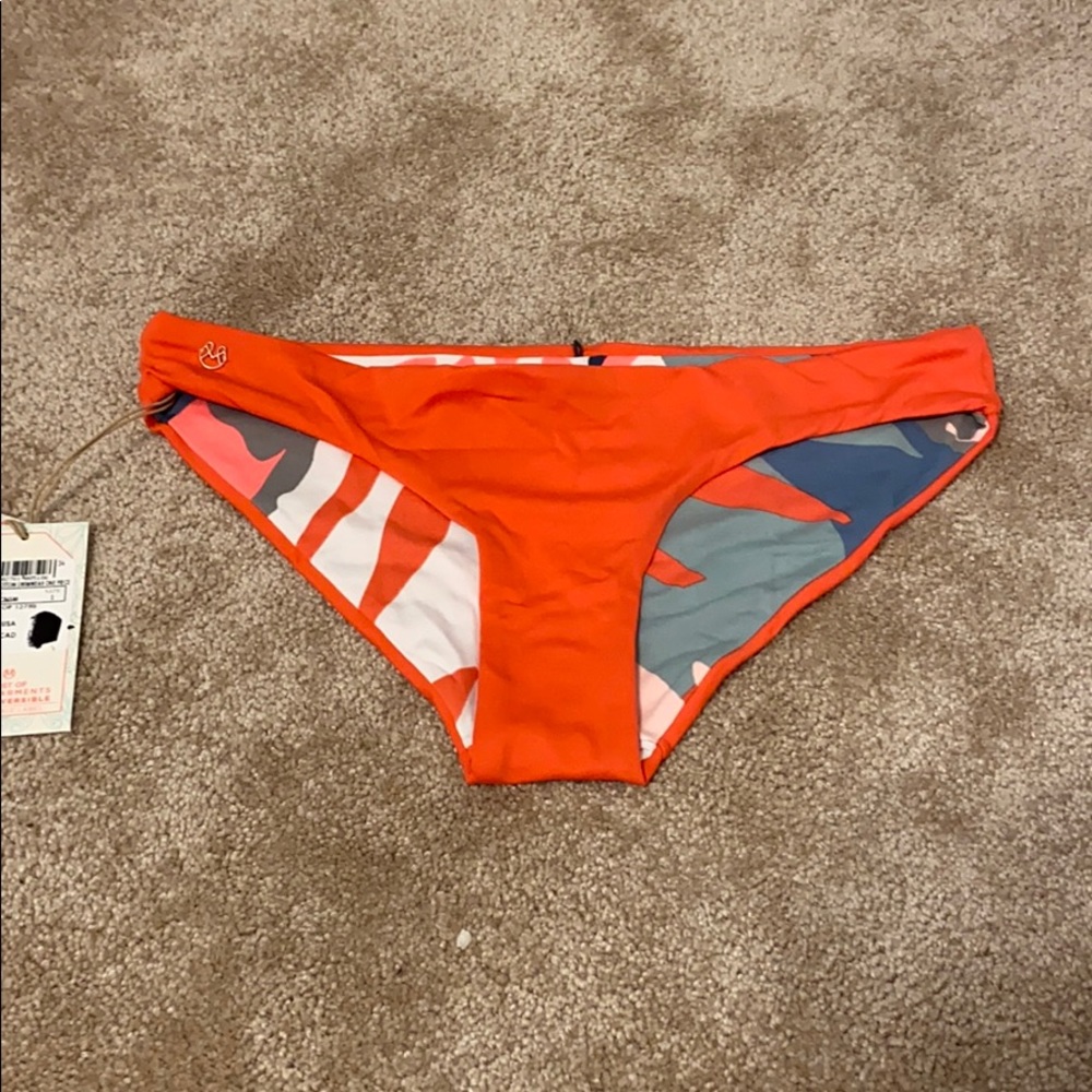 Maaji NWT swimwear bottoms size small